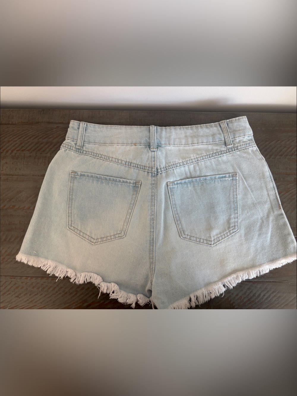 NWOT Women’s Rewash Brand Light Blue Denim Shorts - Picture 3 of 3